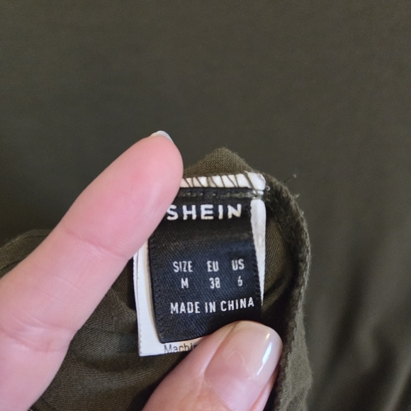 Shein Lace front pocket short sleeve Green Top Size Medium - Picture 5 of 8